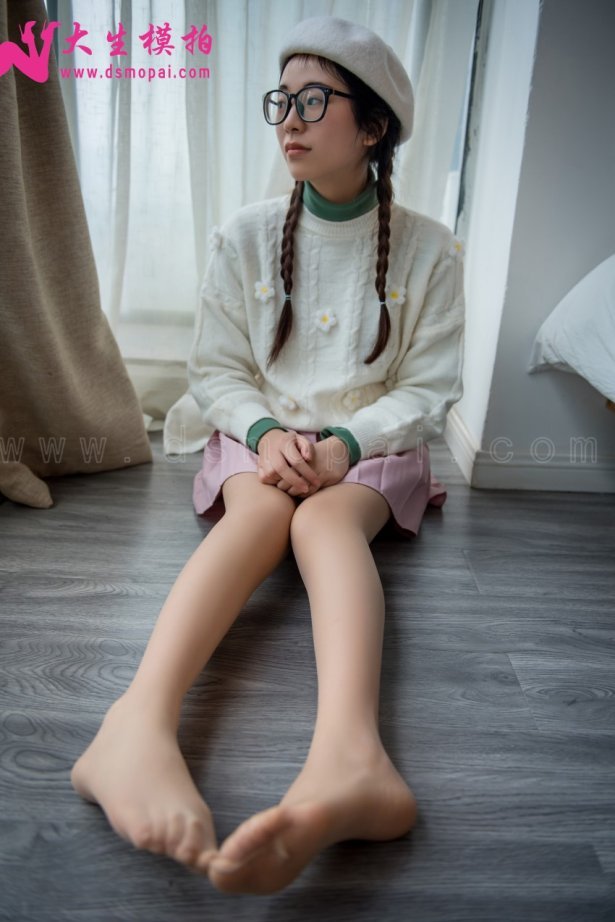 大生模拍 NO.222 夏夏 清纯眼镜妹 [46P/272MB]