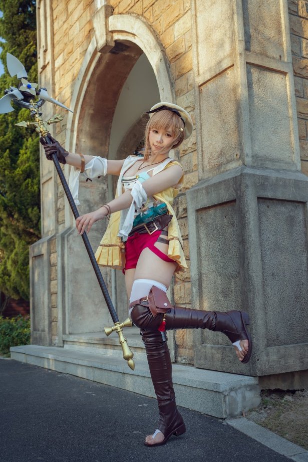 麻花麻花酱 – 莱莎 [20P/1V/308MB]