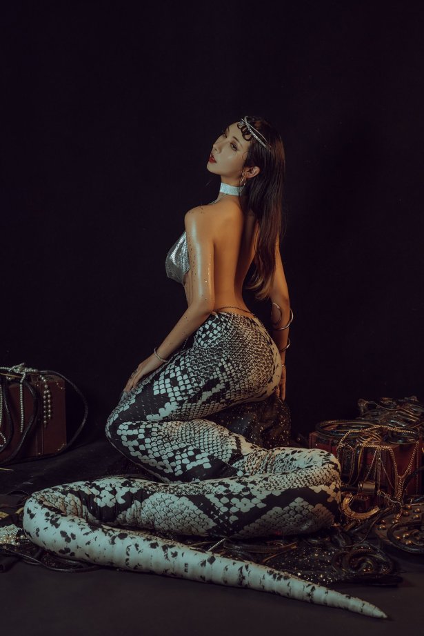 云溪溪 – 奶桃蛇姬 [40P/583MB]