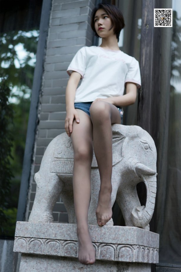 [MussGirl慕丝女郎] 学妹系列03 忧郁的阳光沐浴在我的脸上 [99P/177MB]