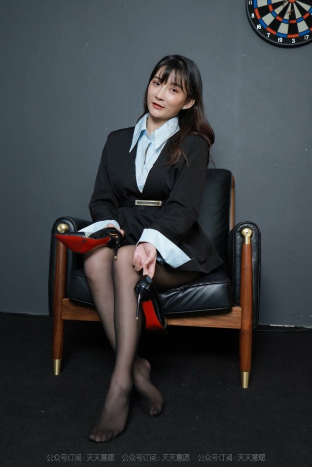 [IESS异思趣向] 耽丝 210930 秋秋的时尚职业装 [87P/104MB]