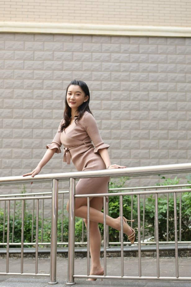 [IESS异思趣向] 耽丝 211125 秋秋的阳光浴 [83P/104MB]