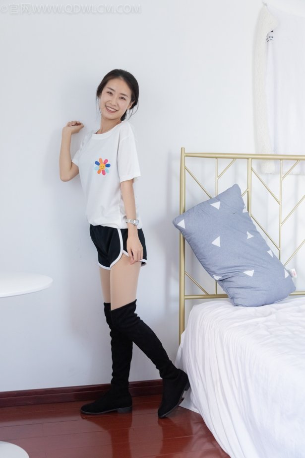 物恋传媒 NO.971 菜菜-夜雪[119P/1V/3.07GB]