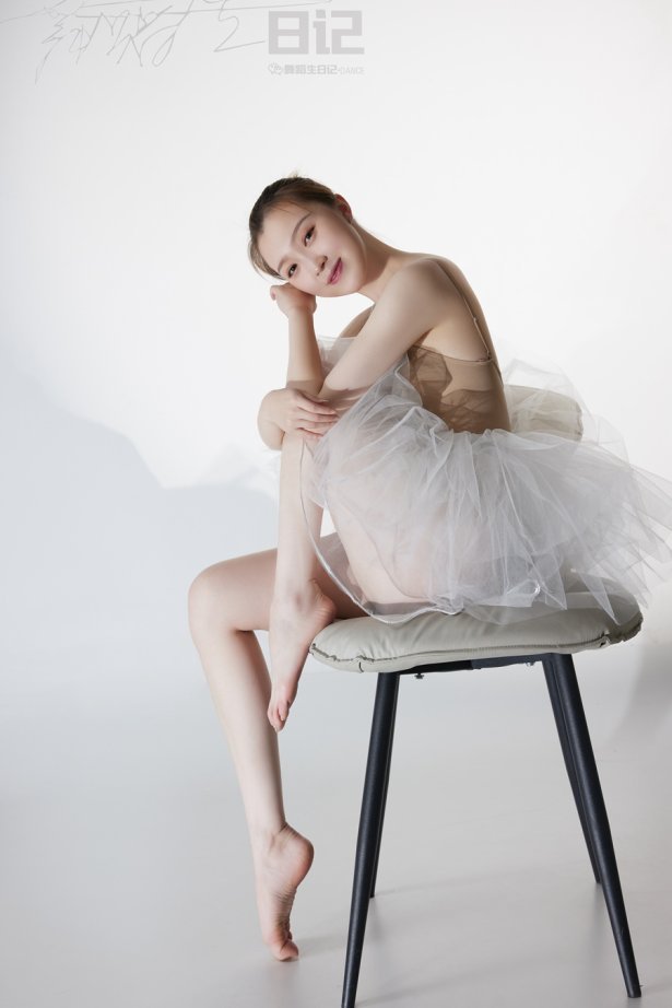 [GALLI嘉丽]舞蹈生日记 076 – 高雯雯 [41P/315MB]