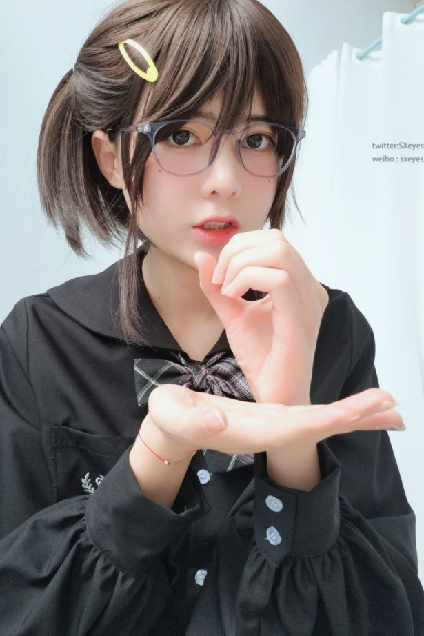 眼酱大魔王w – JK眼镜妹 [22P/117MB]