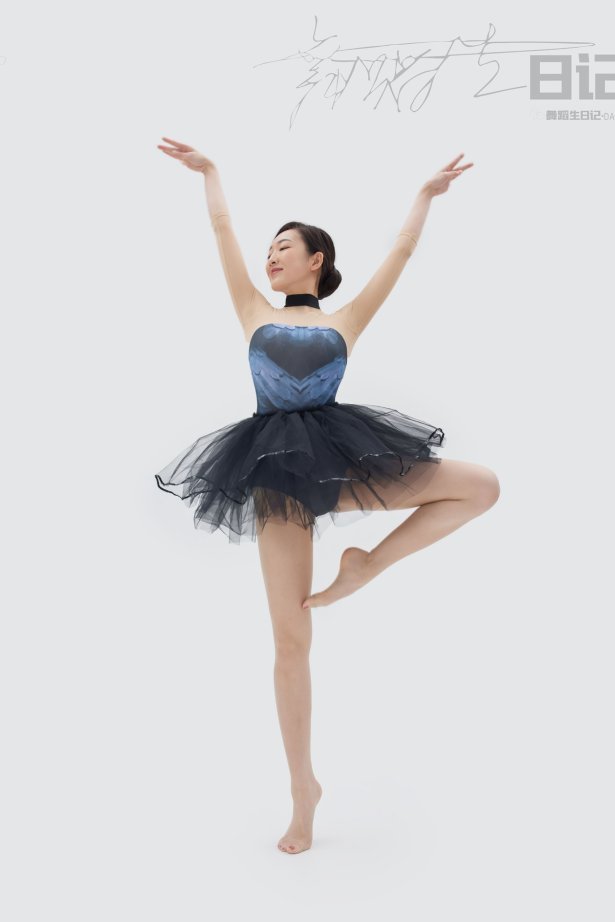 [GALLI嘉丽]舞蹈生日记 085 – 咚咚 [33P/60MB]