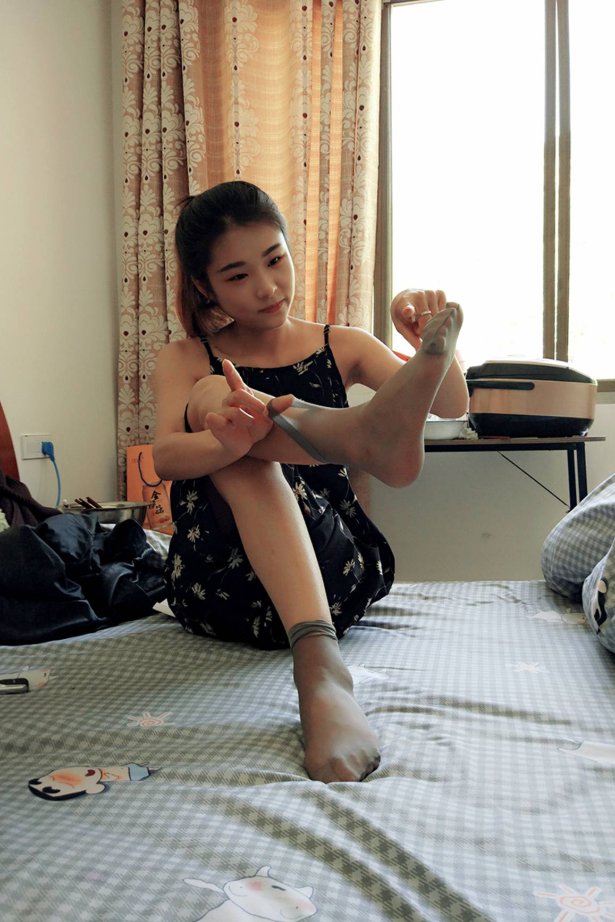 学妹校园寝室短丝系列024期 刘志明 [52P/48.7MB]