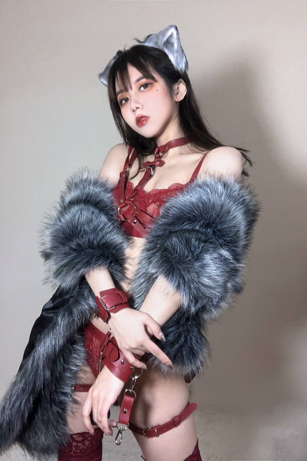 动漫博主果咩酱w  红太狼 [40P/181MB]