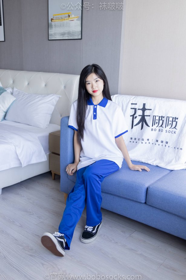 [BoBoSocks袜啵啵]NO.039 小奶熊-校服、vans帆布鞋、短白棉袜、裸足 [154P/1V/7.00GB]