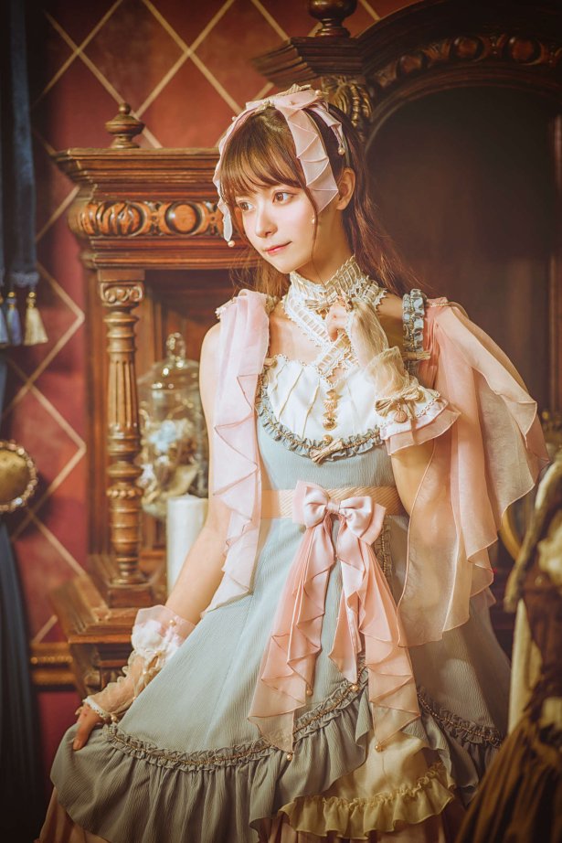 陆卿卿kyokyo NO.009 - Lo娘[14P/49.4MB]