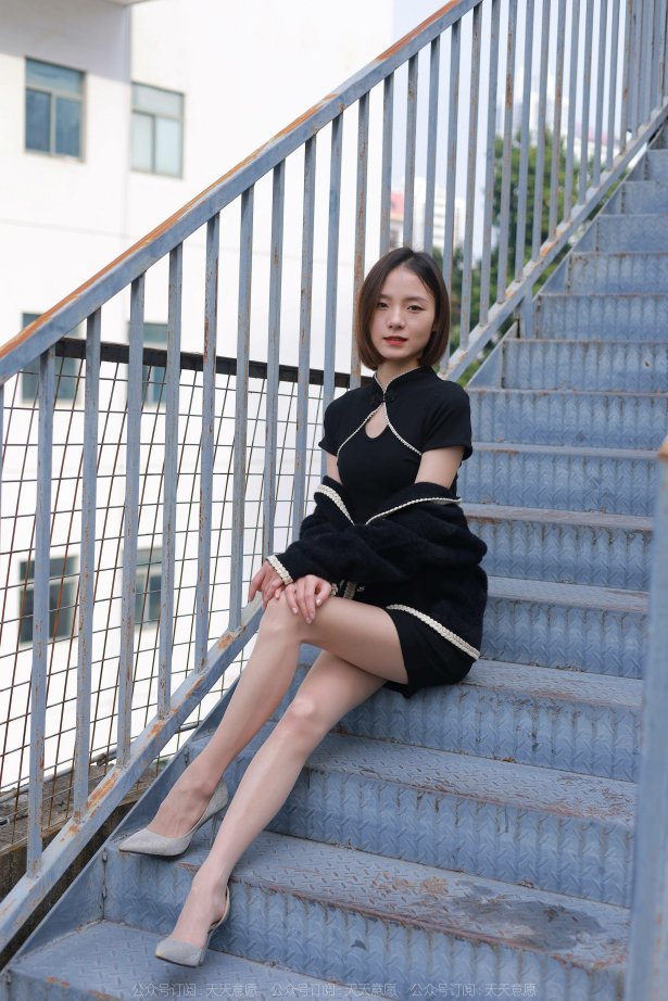 [IESS异思趣向] 2022.01.30 丝享家994：小六《黑色旗袍肉色丝》 [97P/170MB]