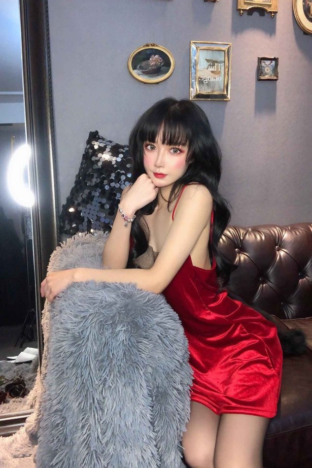 阿包也是兔娘 - 红丝绒睡衣[18P/57.6MB]