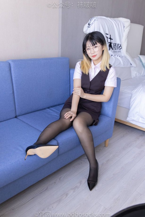 [BoBoSocks袜啵啵]NO.065 砂糖-招行制服、高跟鞋、黑丝 [140P/1V/6.51GB]
