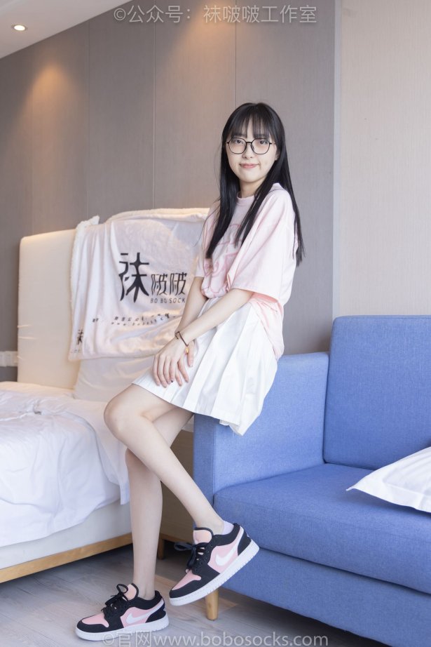 [BoBoSocks袜啵啵]NO.091 稚予-板鞋、淡粉色船袜、黑色船袜、裸足[148P/1V/6.22GB]