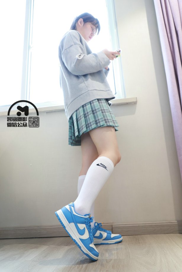 [誉铭传媒]袜足摄影 2021年《06.13赞助定制作品》[88P/1V/1.05GB]