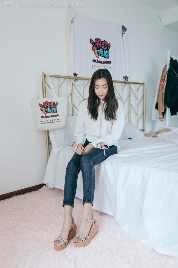 物恋传媒 NO.1037 小鹿-低眉的思念[131P/1V/5.87GB]