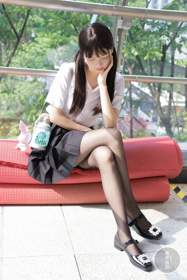 柴系小乖(稚乖画册) - 夜夜 逛街13d黑丝 [60P/458MB]