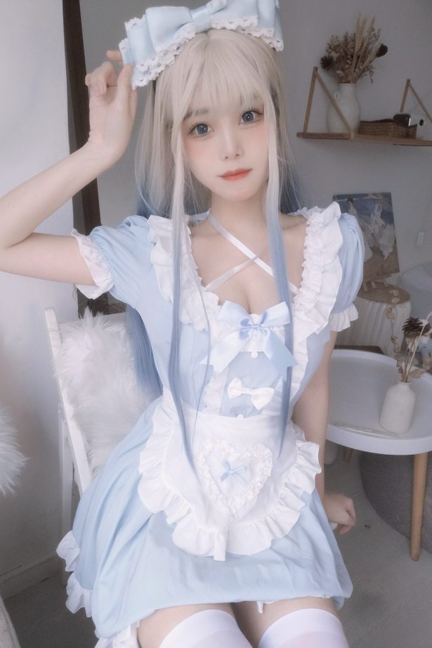 萌系小姐姐 蜜汁猫裘 - 蓝女仆 [27P/2V/405MB]