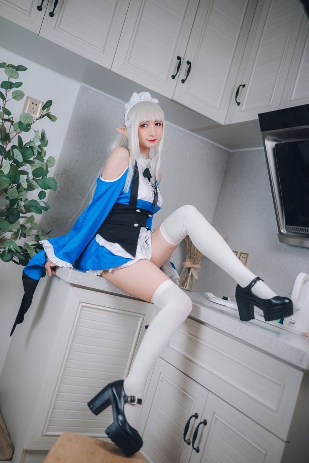 贝儿酱Miki - 艾米莉亚女仆 [29P/353MB]