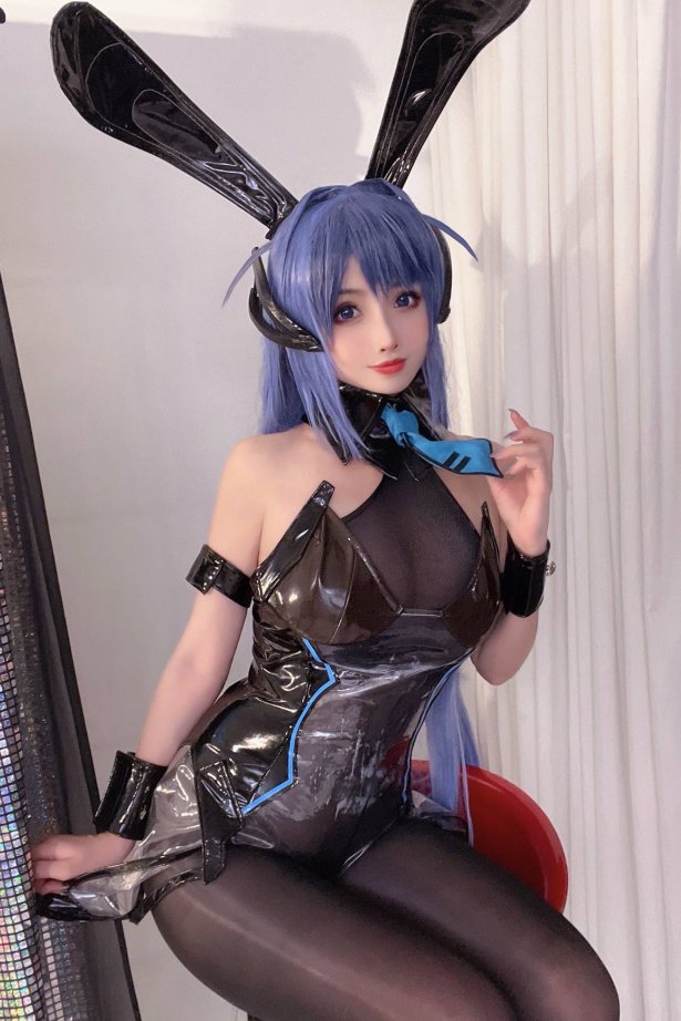 COS福利rioko凉凉子 - 花园兔女郎 [42P/5V/668MB]