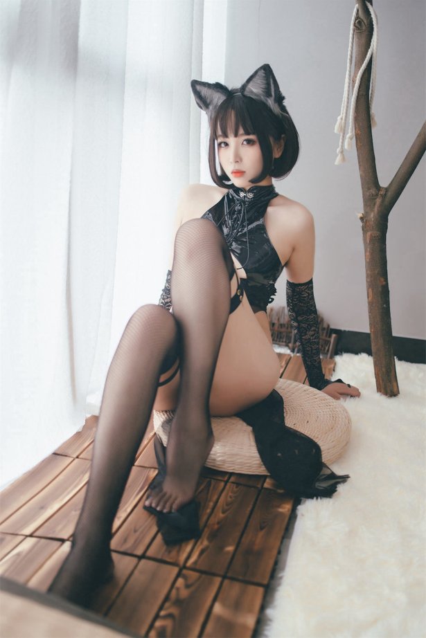 轩萧学姐 - 靡烟 [40P/1V/255MB]