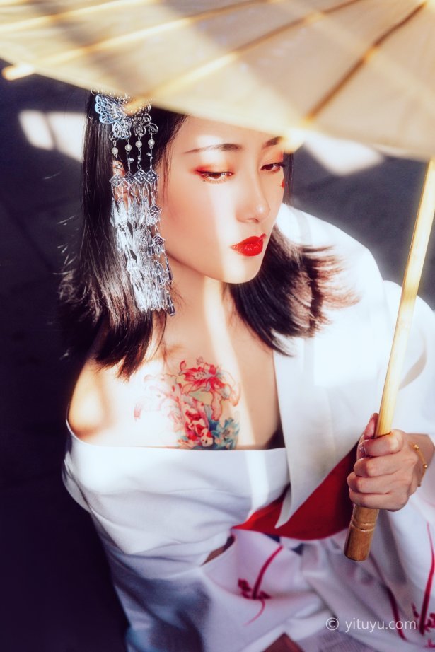 [YITUYU艺图语] 2021.06.18 性空山 王月 [28P/233MB]