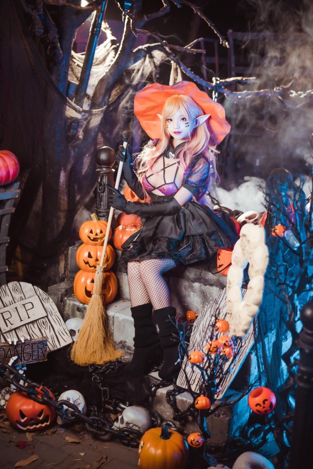 狐玖玖 喜多川万圣节 [14P/283MB]