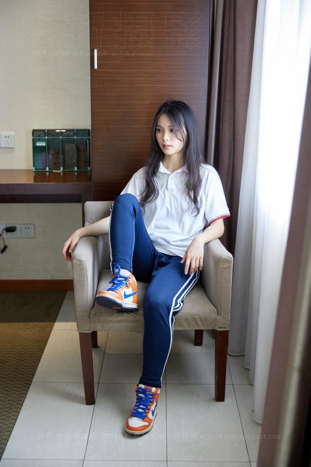 [见新摄影]NO.015 清纯甜美校园风《多想回到那个夏天》[51P/1V/803MB]