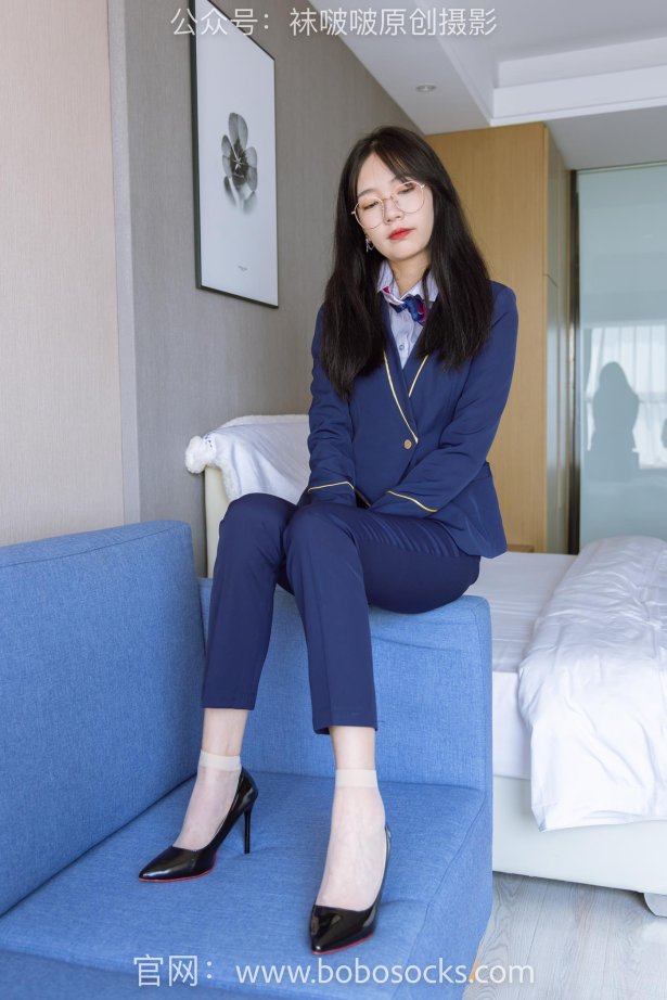 [BoBoSocks袜啵啵]NO.139 小甜豆-高跟鞋、短肉丝、空姐制服[140P/1V/6.12GB]