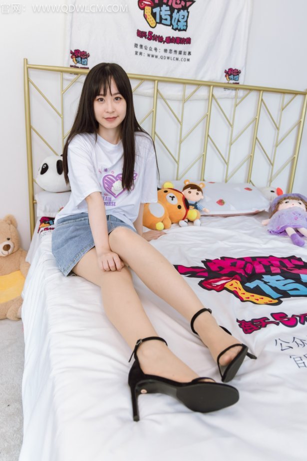 物恋传媒 NO.1293 兮兮-等一朵花开[150P/1V/3.86GB]