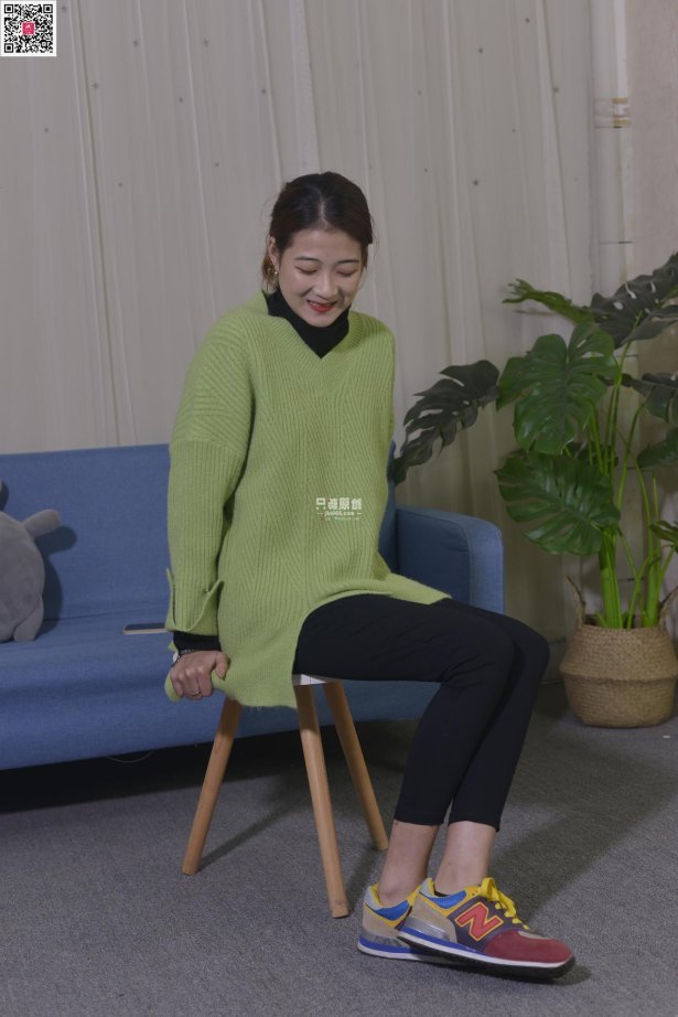 [只糖原创]NO.584 周菲 温暖过冬[106P/1V/1.57GB]