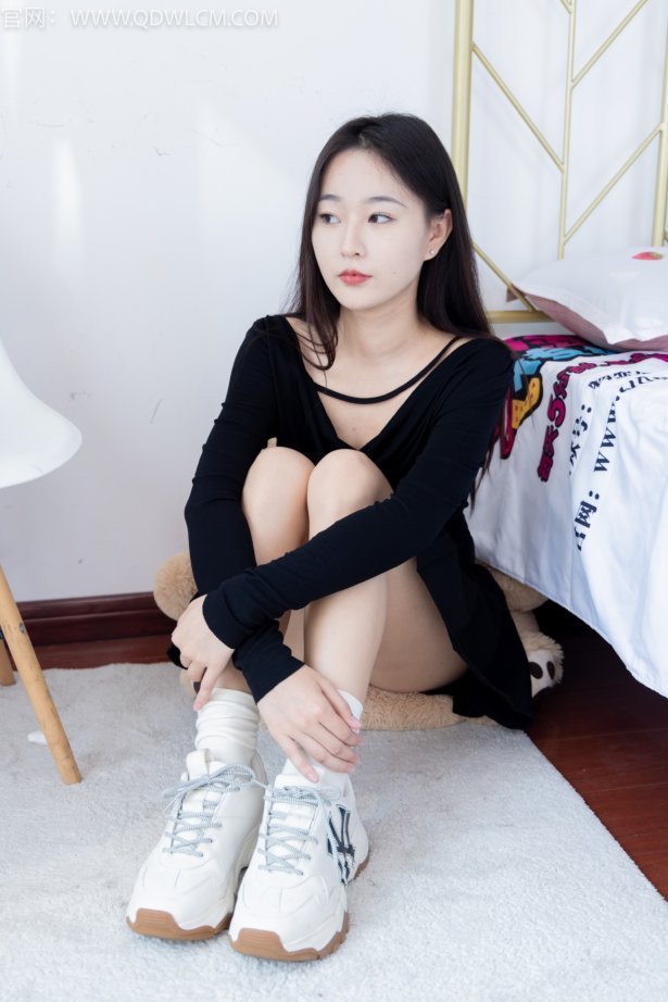 物恋传媒 NO.1324 美兔-浪花朵朵[143P/1V/3.24GB]