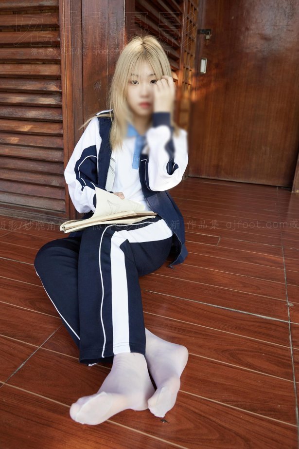 [见新摄影]NO.038 黄头发甜美甜美小姐姐 - 最后合作[120P/1V/1.07GB]