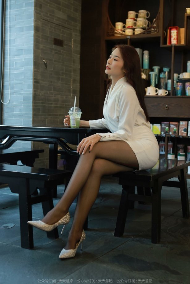 [IESS异思趣向] 耽丝 221031小金 [83P/92MB]