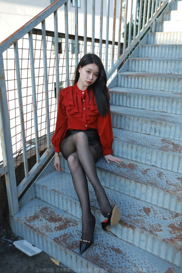 [IESS异思趣向] 耽丝 221017佳爷特辑 [97P/107MB]