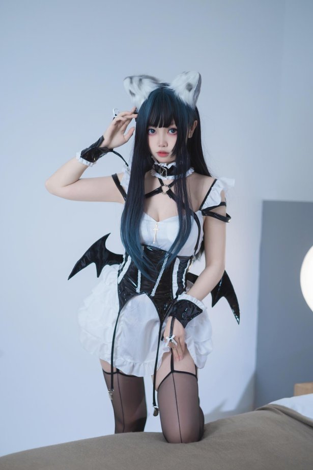 洛桑w伊梓 猫耳小恶魔 [42P/3V/384MB]