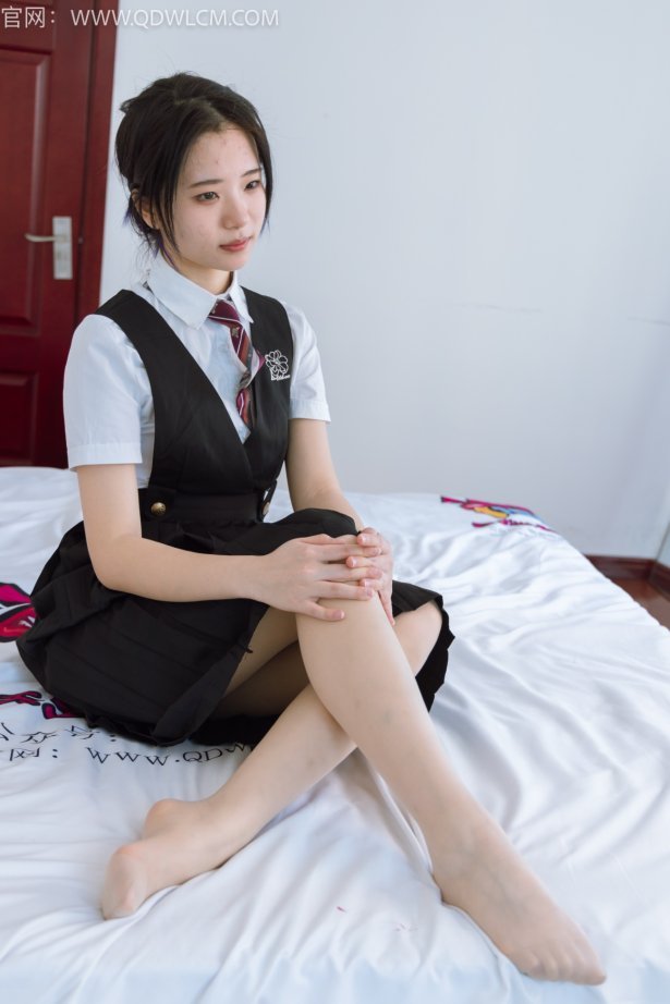 物恋传媒 NO.1349 姜姜-爱你一万年[150P/1V/3.72GB]