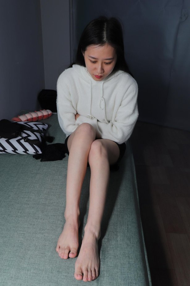 [Pary学生模拍] No.016 极品美女小芳第二季室内展示修长美jiao [139P/550MB]