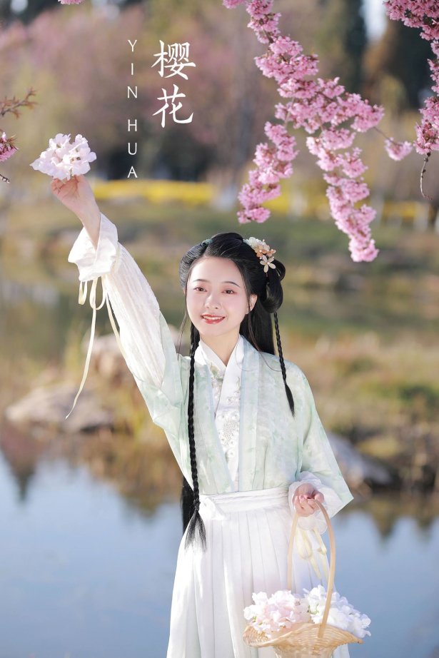 [YITUU艺图语] 2022.03.16 樱花 unFleur [21P/52MB]