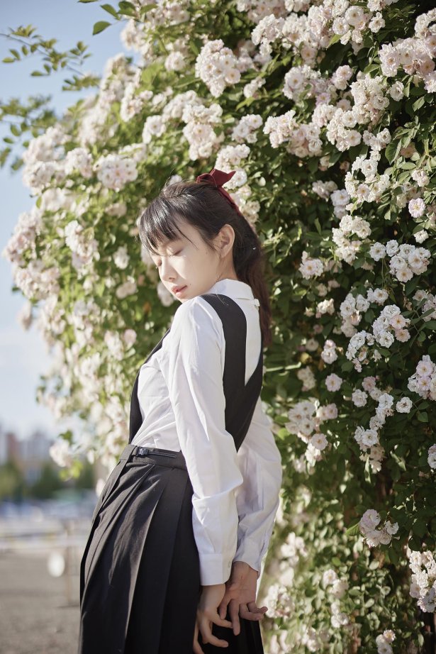 Shika小鹿鹿  - 蔷薇JK[14P/198MB]