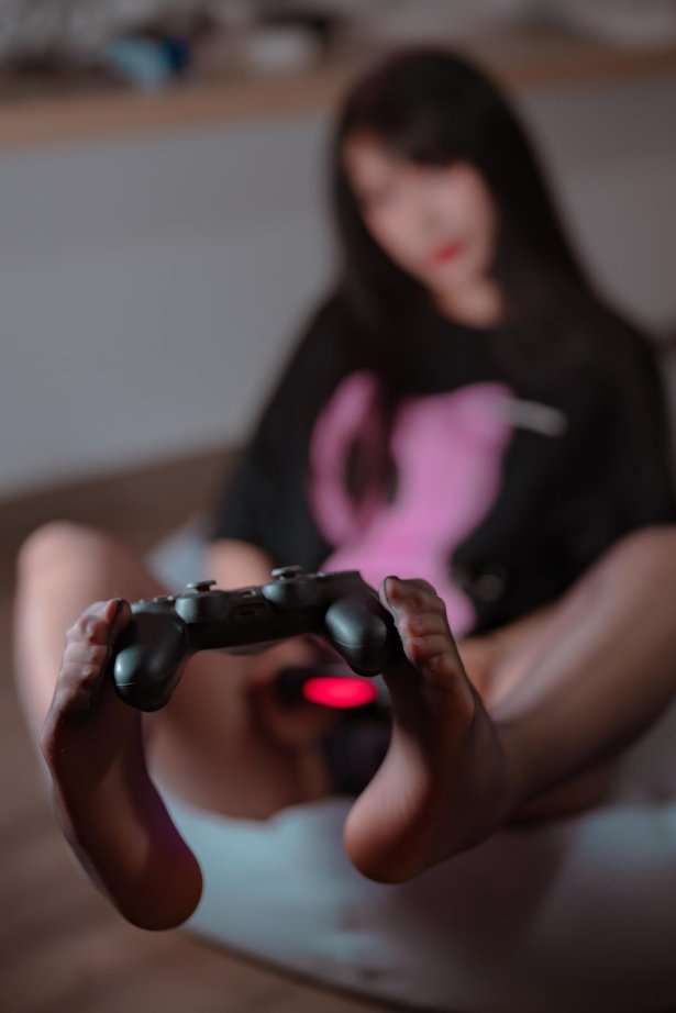 轩萧学姐 游戏时间 [31P/90MB]