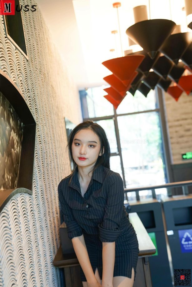 [MussGirl慕丝女郎]NO.409 职业短裙[92P/193MB]