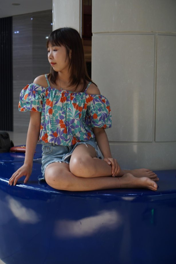 [Pary学生模拍] No.039 小燕的37码美jiao [77P/349MB]