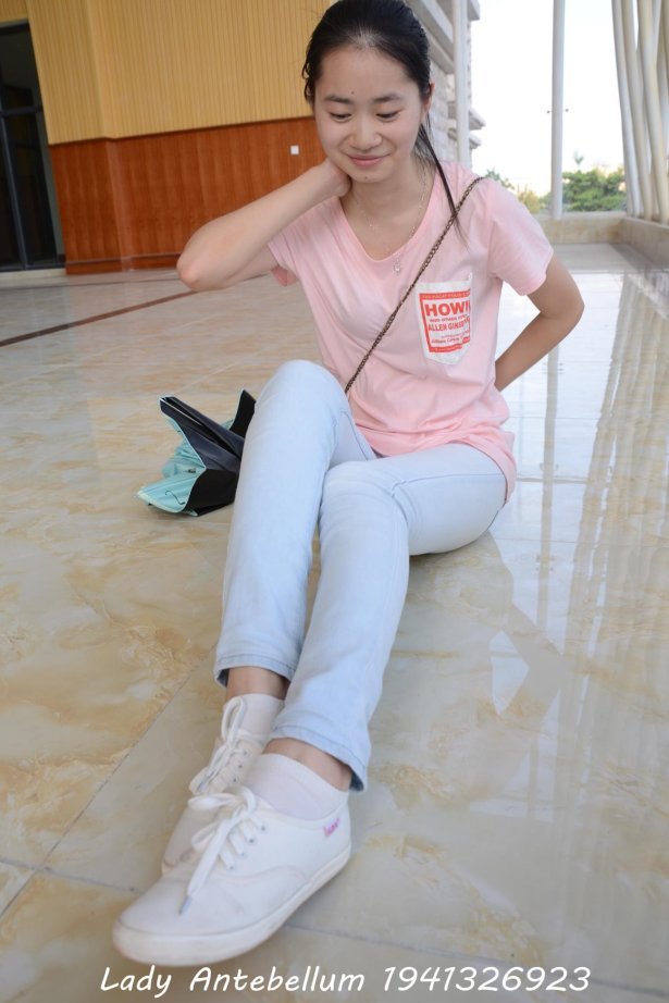 [战前女神] 美腿美足精品摄影套图 105 [98P/148MB]