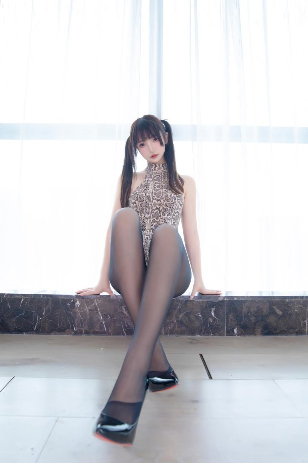 神楽板真冬 蟒纹旗袍[75P/160MB]