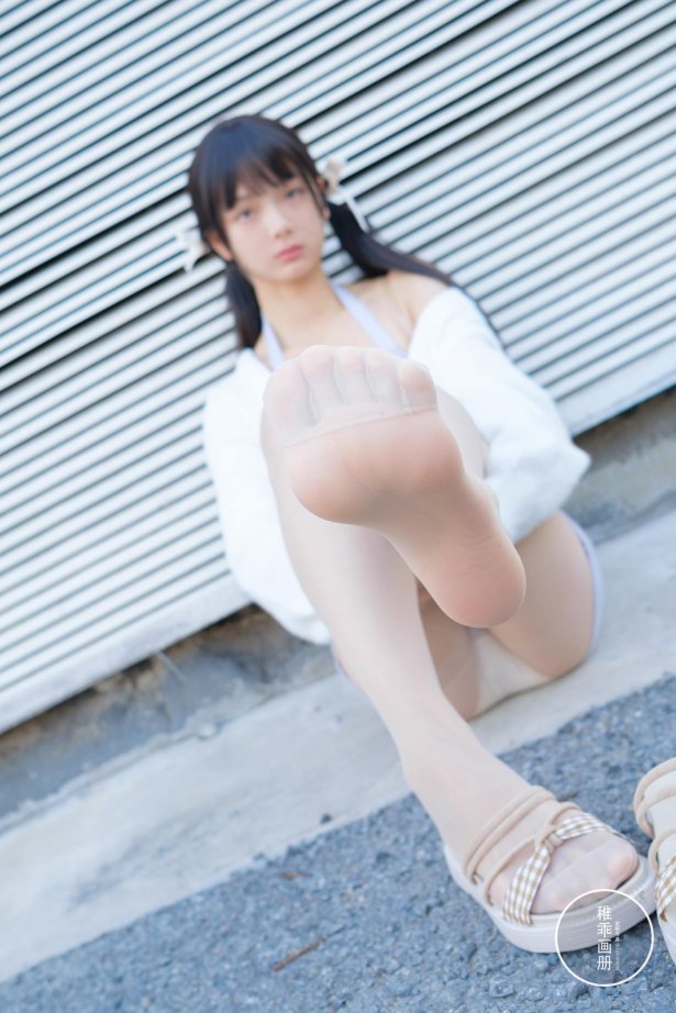 柴系小乖(稚乖画册) - 夜夜 天台停车场肉丝 Lolita[83P/1V/4.68GB]