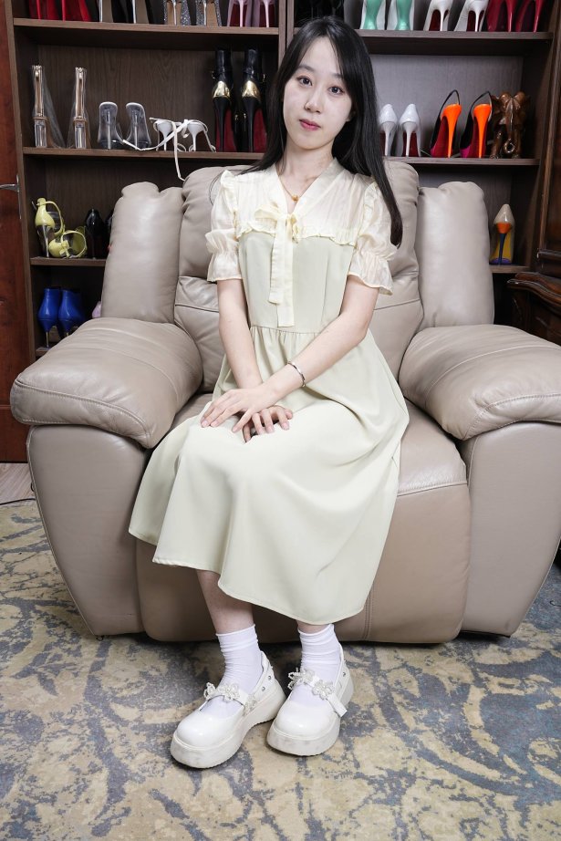 [Sexy Asian Girls Feet] NO.037 小女生婉婉的姓感的35码小脚丫 [160P/2.42GB]