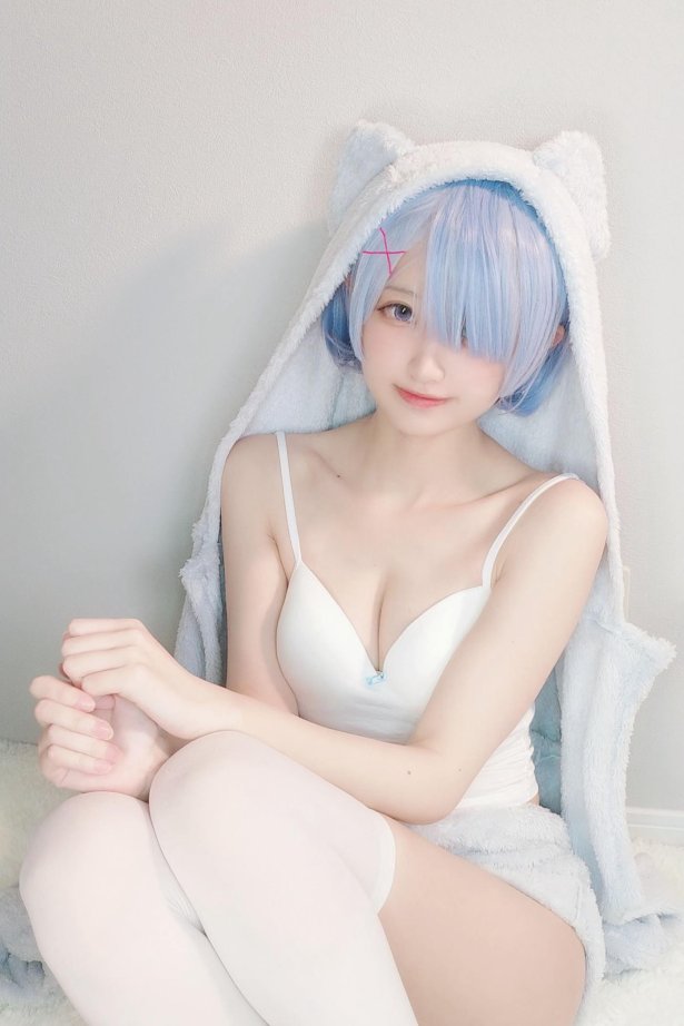 千阳(ちよ) - 雷姆睡衣[13P/15MB]