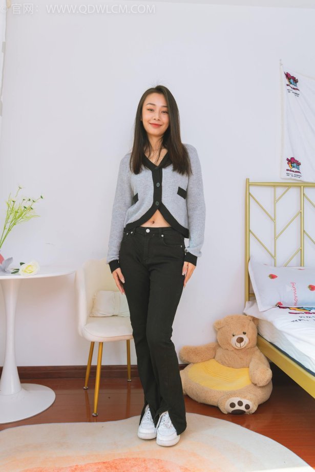 物恋传媒 NO.1521 岚岚-黑色风情[150P/1V/4.50GB]