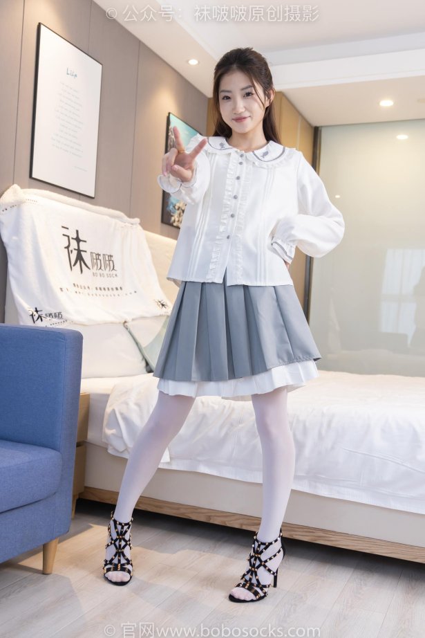 [BoBoSocks袜啵啵]NO.211 小沫-高跟鞋、厚白丝[142P/1V/5.59GB]